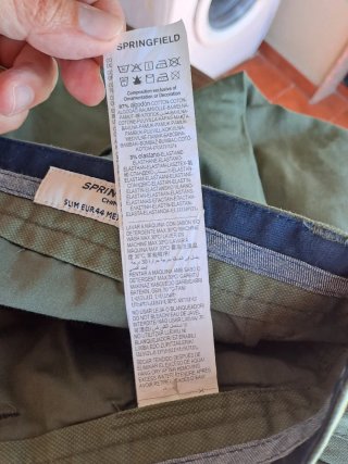 Pantalón chino verde oliva T44.