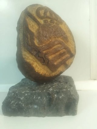 Escudo Real Sociedad en Piedra con base de caliza