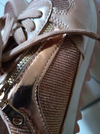 Zapatillas deportivas rosa brillo