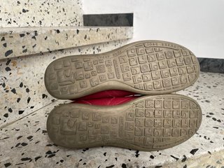 Botines de piel rojos