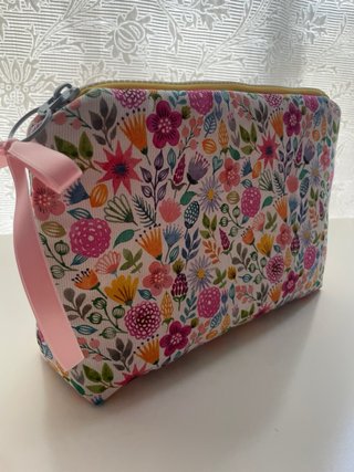 Neceser estampado floral