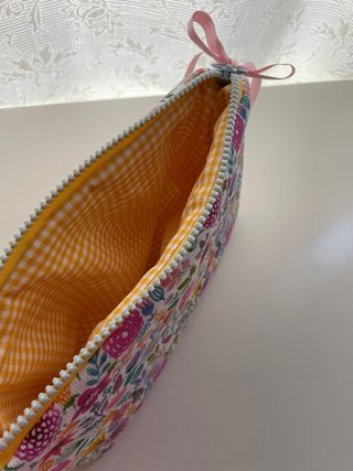 Neceser estampado floral