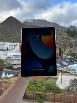 iPad Air 2 + Teclado Logitech Plata