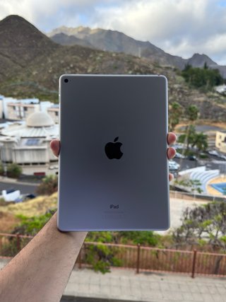 iPad Air 2 + Teclado Logitech Plata