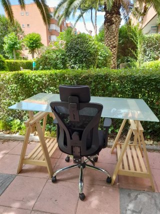 Mesa escritorio Ikea madera y cristal