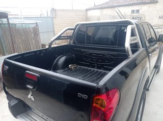 Mitsubishi L 200 2009