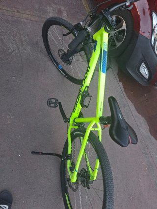Bicicleta Rockrider 29 Neón