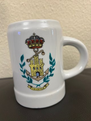 Jarras de cerámica militar coleccionables