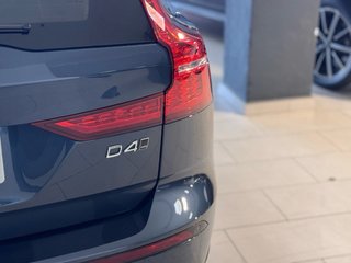 Volvo V60 Cross Country D4 AWD - 2019