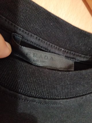 Prada Camiseta negra con logo