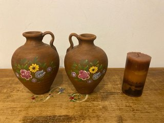 Juego de 2 Cántaros de Barro Decorados