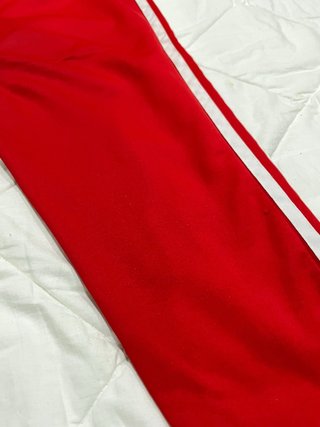 Pantalón chándal Adidas rojo