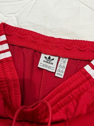 Pantalón chándal Adidas rojo