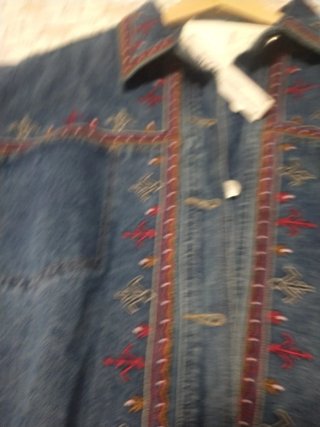 Chaqueta vaquera bordada mujer