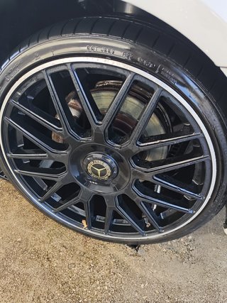 MERCEDES CLS 500 V8 AUTOMÁTICO – ELEGANCIA