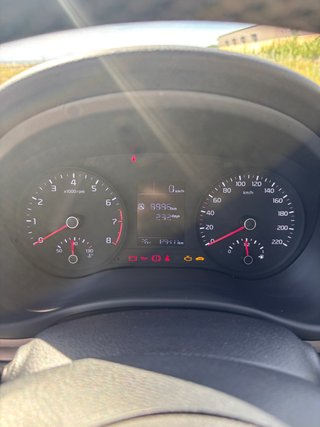 KIA Stonic 2019 1.2 Drive  / Etiqueta C / 08/2019