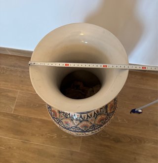Jarrón de cerámica grande decorado