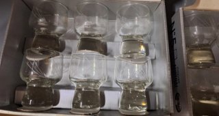 Juego de  copas de cristal tallado