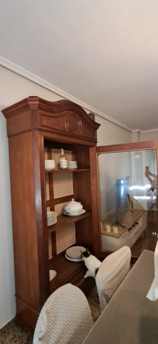 Armario vitrina clásico madera maciza