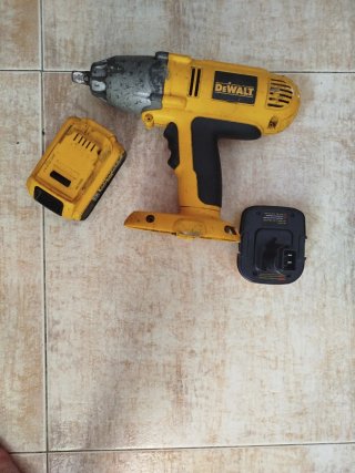 Dewalt i