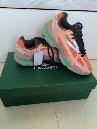 Zapatillas Lacoste Naranja y Plata