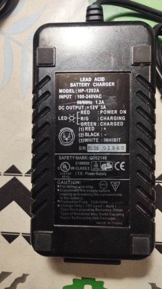 Cargador Batería Ácido-Plomo +12V/3A