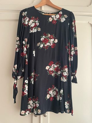 Vestido Zara floral negro