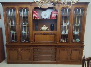 Mueble de salón clásico madera