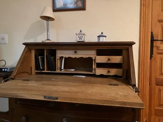 Mueble antiguo de madera