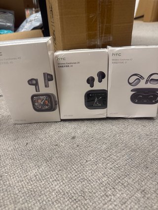 3 auriculares HTC Wireless Earphones 40, 20, 57