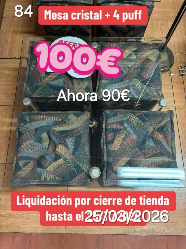 Mesa cristal + 4 puffs hay 2 mesas diferentes 4 Pu
