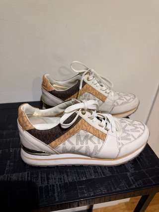 Zapatillas Michael Kors Marrones y Blancas