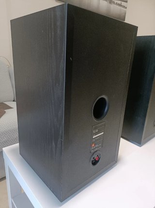 Altavoces JBL Negros