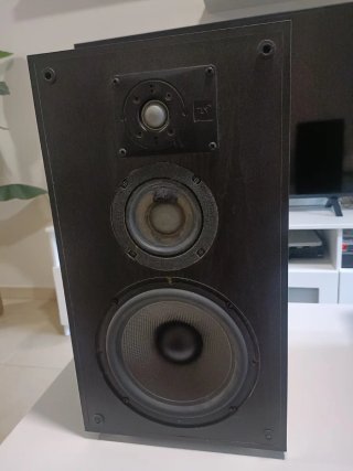 Altavoces JBL Negros