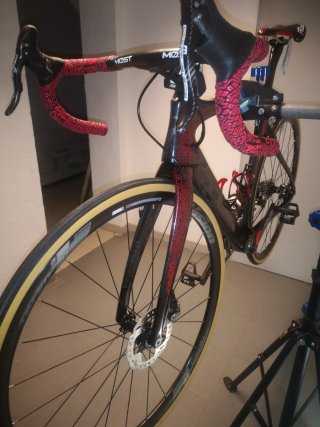 Bicicleta carretera F10 disco