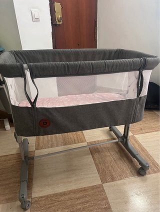 Minicuna bebé Lionelo con colchón