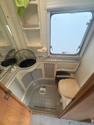 Caravana Lunar Delta 610-4