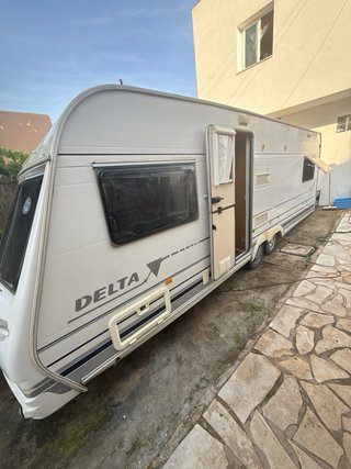 Caravana Lunar Delta 610-4