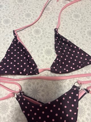 Bikini de lunares marrón y rosa