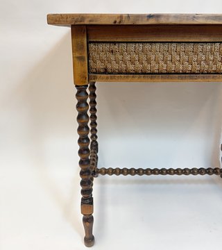Mesa Castellana Siglo XIX