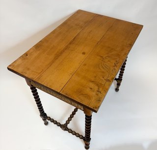Mesa Castellana Siglo XIX