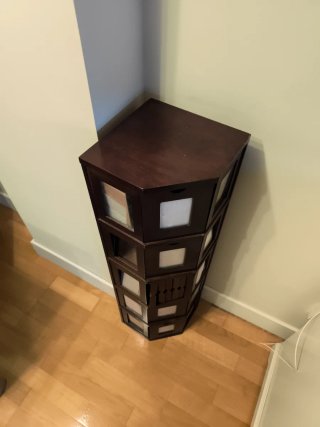 Armario esquinero de madera