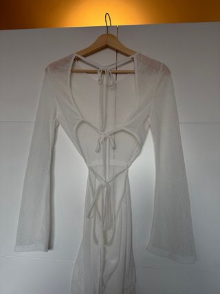Vestido blanco con cordones