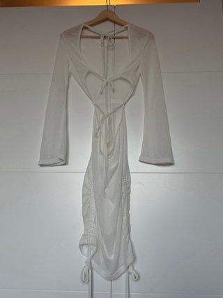 Vestido blanco con cordones