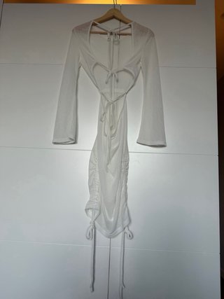 Vestido blanco con cordones