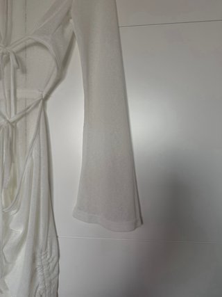 Vestido blanco con cordones