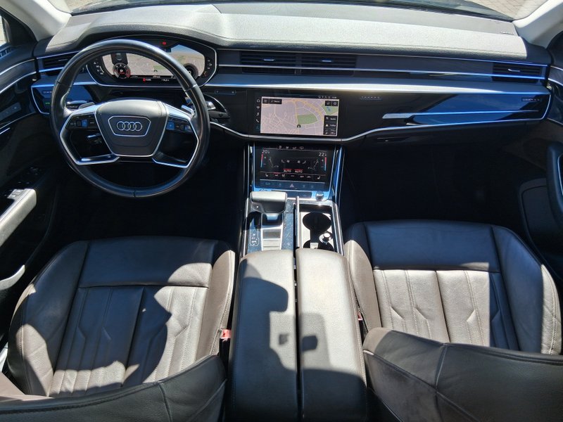 Audi A8 2018, foto 16