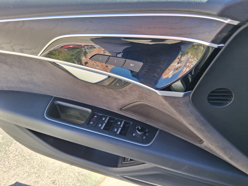 Audi A8 2018, foto 39