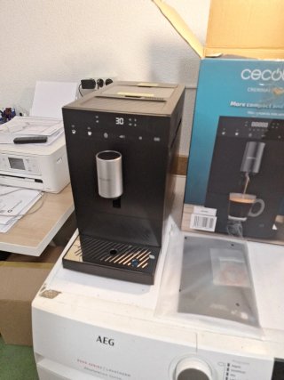 Cafetera Cecotec Compacta Superautomática