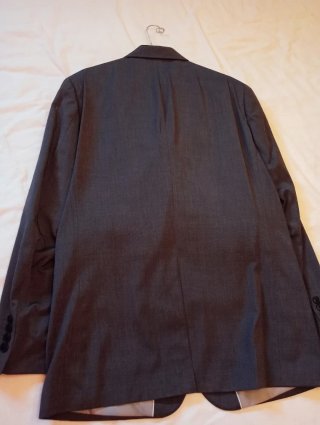 Traje de chaqueta gris oscuro hombre